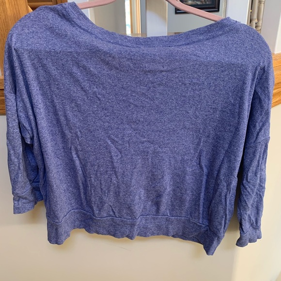 TNA Crop 3/4 sleeve tshirt size M v neck - Picture 3 of 3